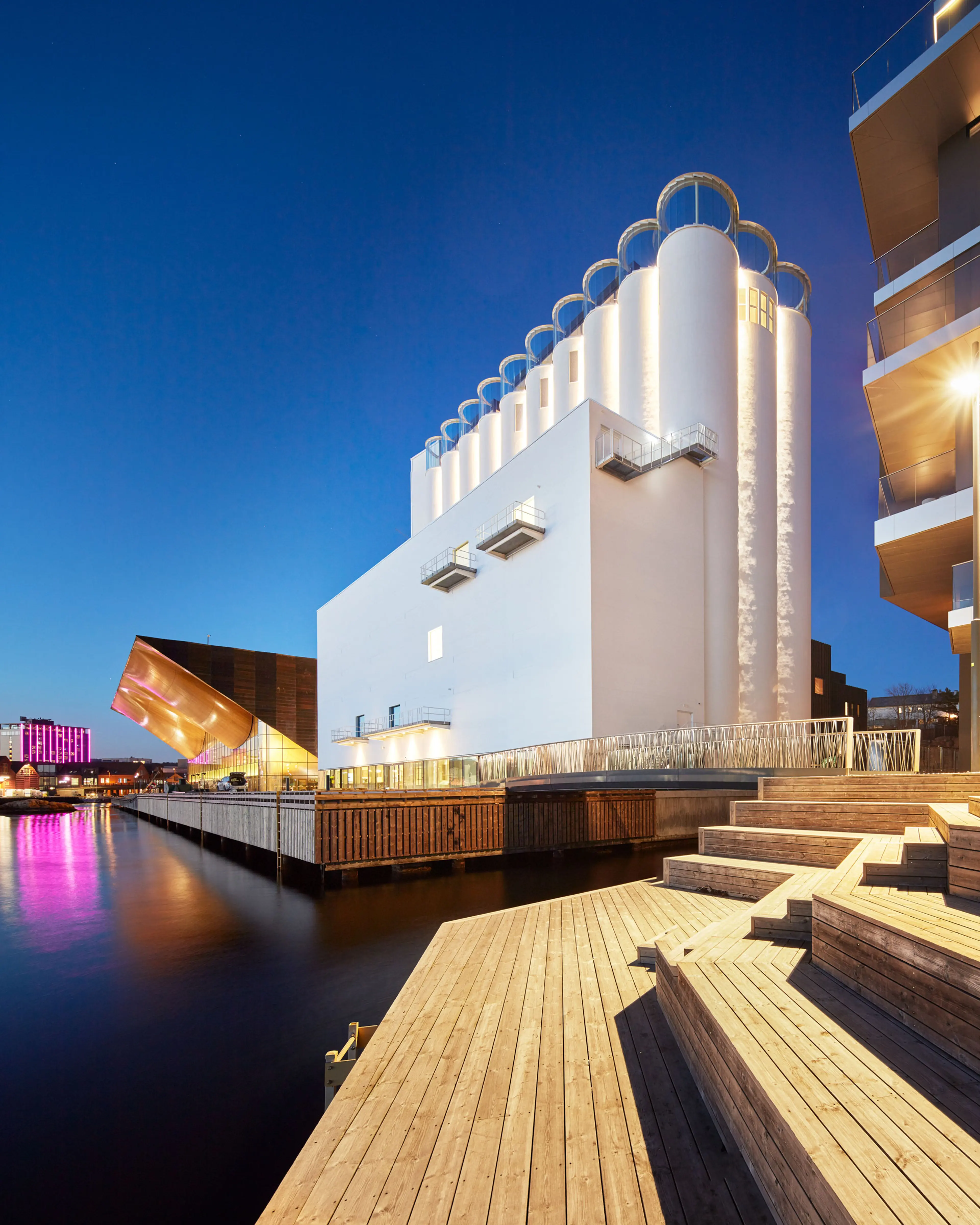 Kunstsilo: The Norwegian Silo Transformed into a Manifesto Museum for Nordic Art