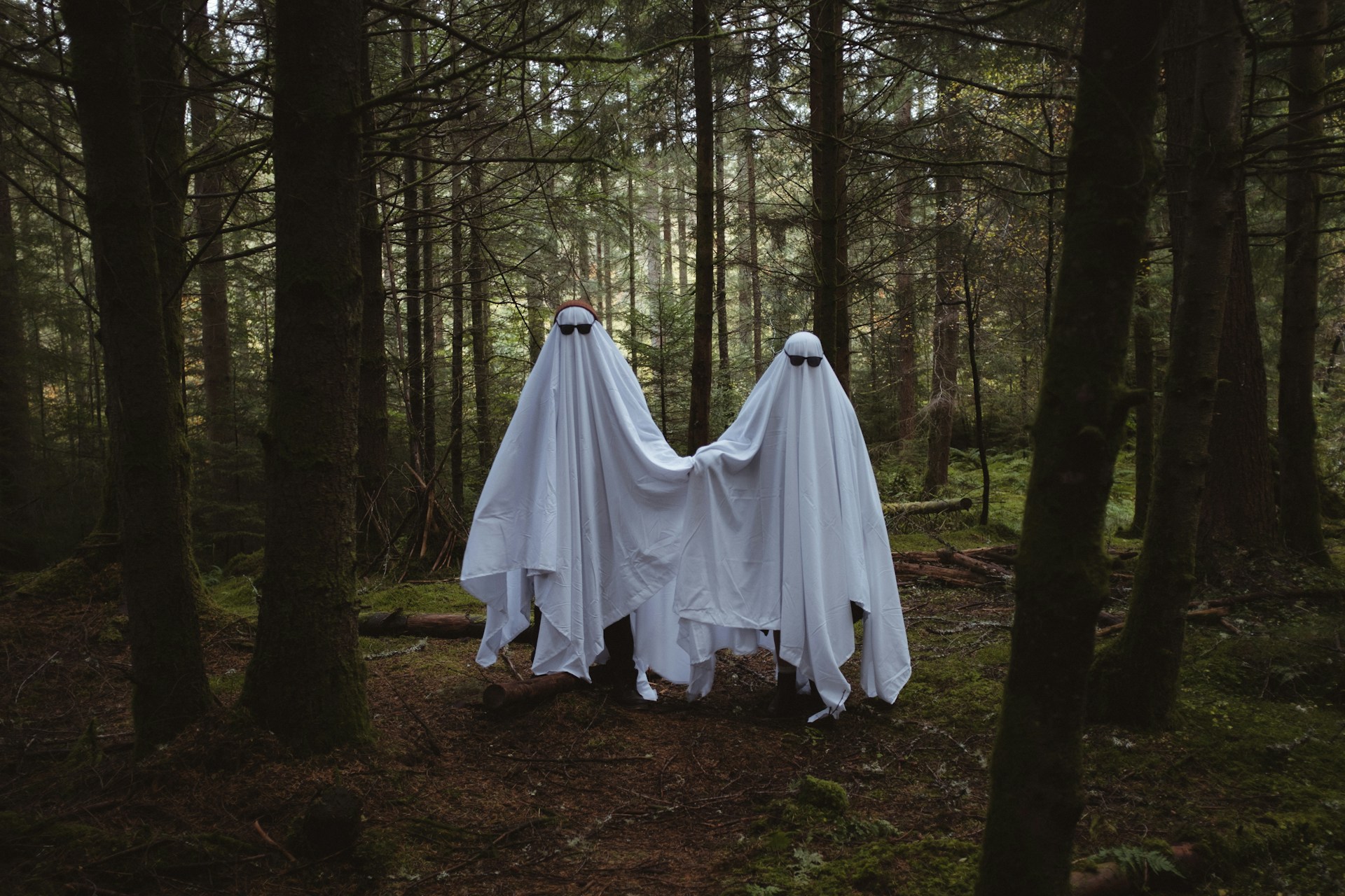 10 Last-Minute Couples Halloween Costumes From Your Closet